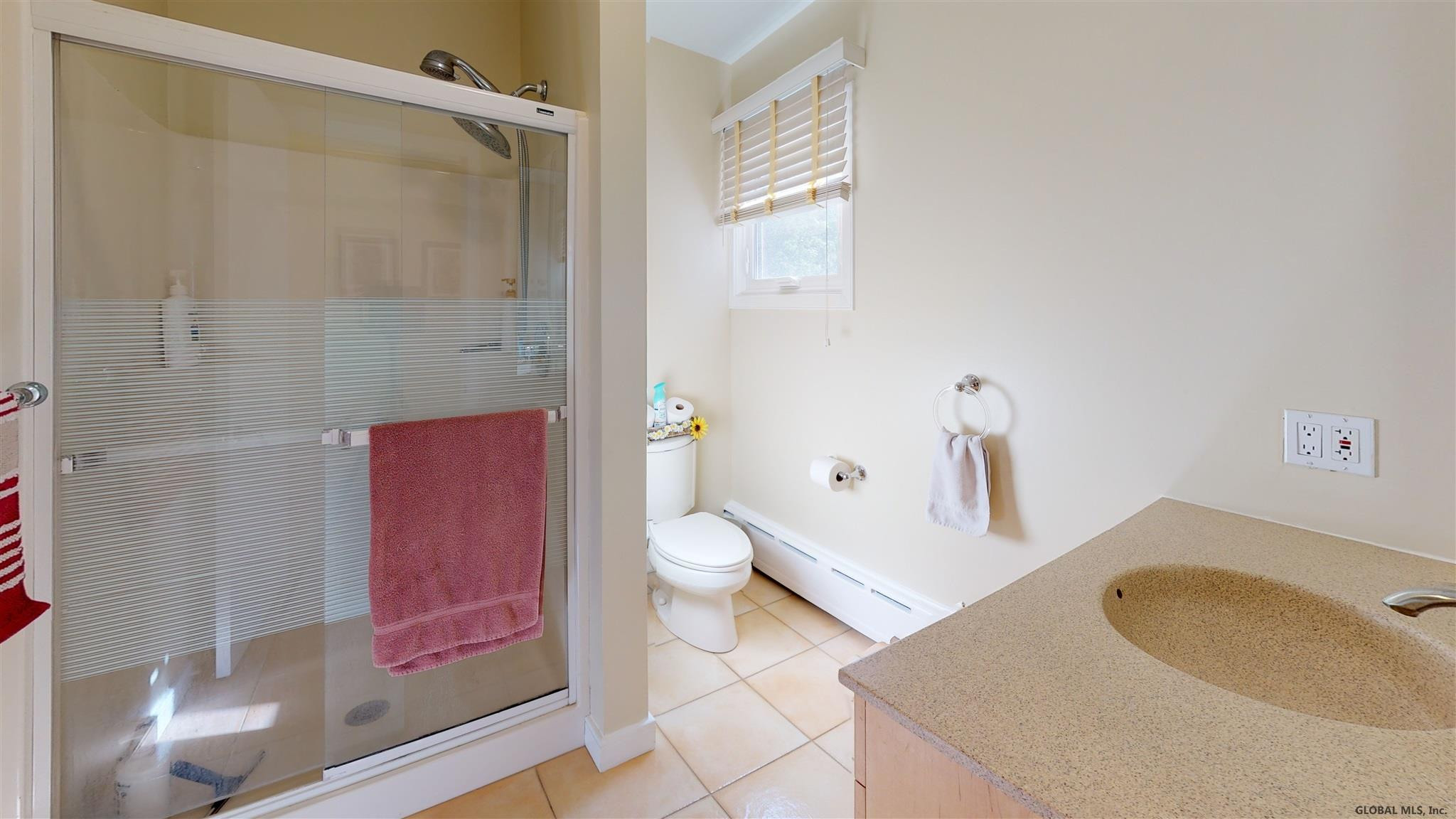 34 Font Grove Road Bethlehem, NY 12159 - Photo 20 of 40 Bathroom 2nd Floor