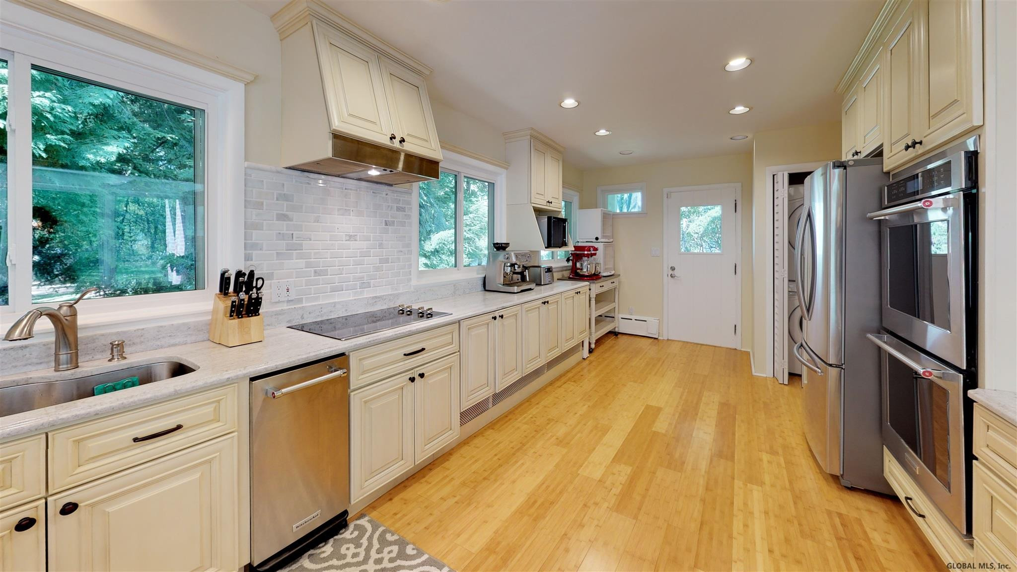 34 Font Grove Road Bethlehem, NY 12159 - Photo 5 of 40 Photo 6