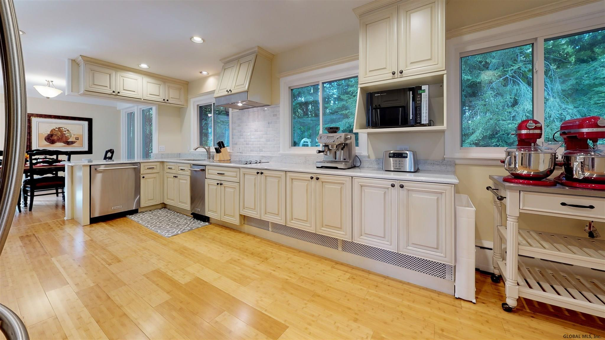 34 Font Grove Road Bethlehem, NY 12159 - Photo 6 of 40 Photo 7