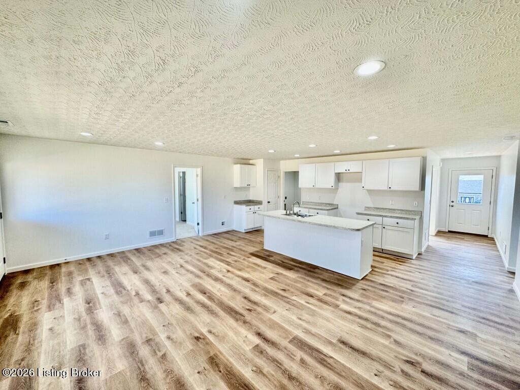 140 Brookside Drive Springfield, KY 40069 - Photo 4 of 35 003_KitchenLiving