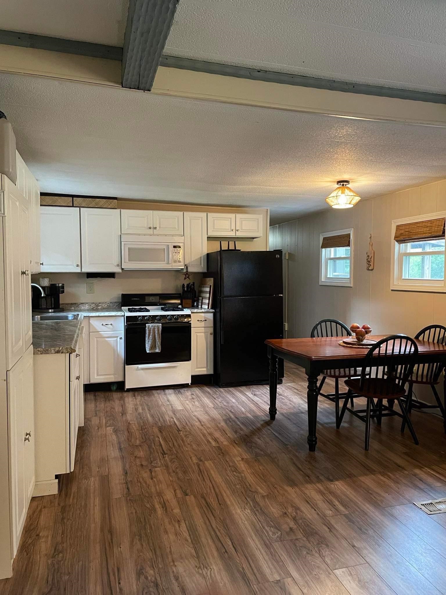 36 North Riverdale Road Weare, NH 03281 - Photo 5 of 11 Gallery Image 5
