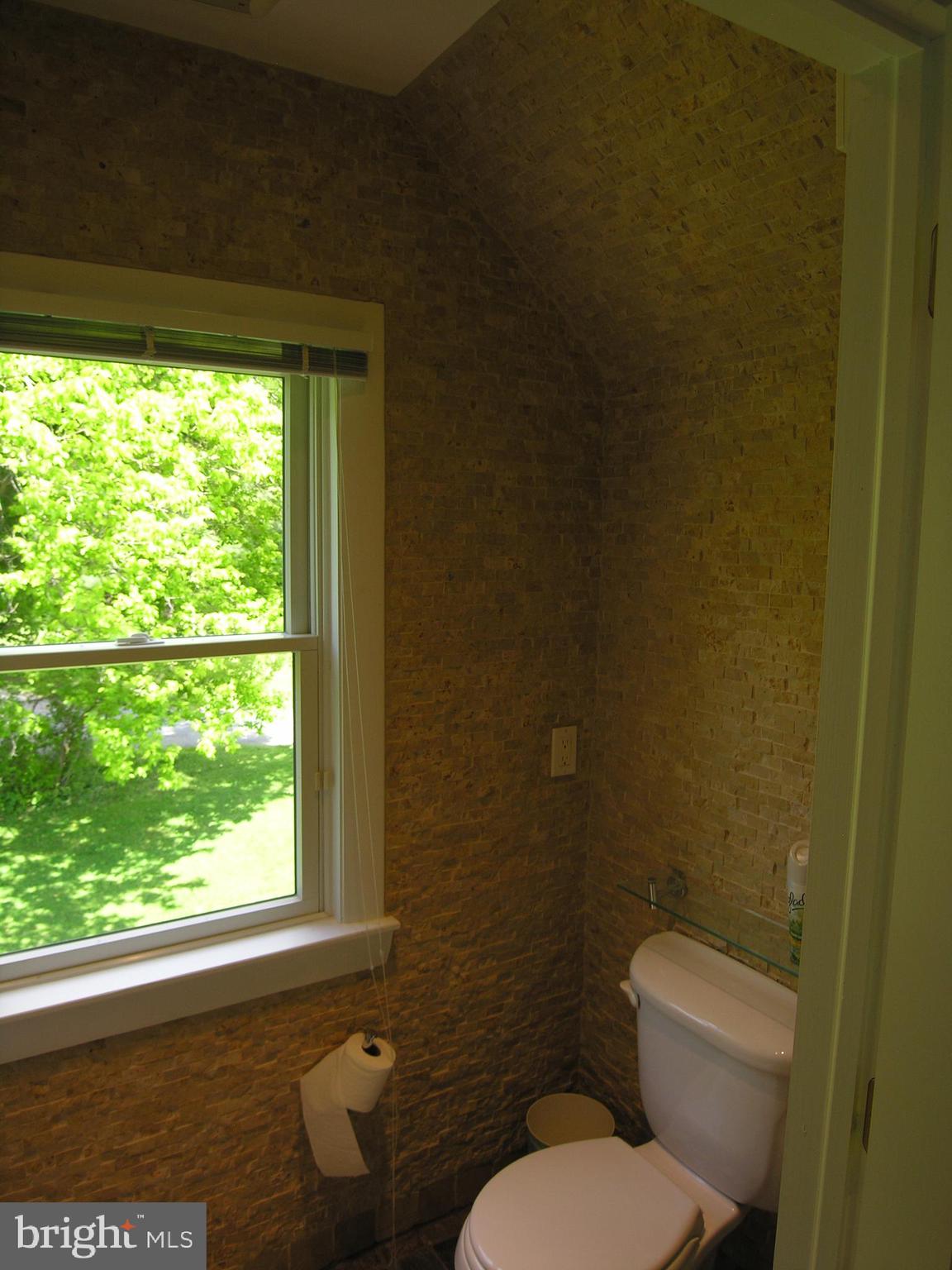 120 Ashton Road Ashton, MD 20861 - Photo 23 of 33 Upper level bathroom
