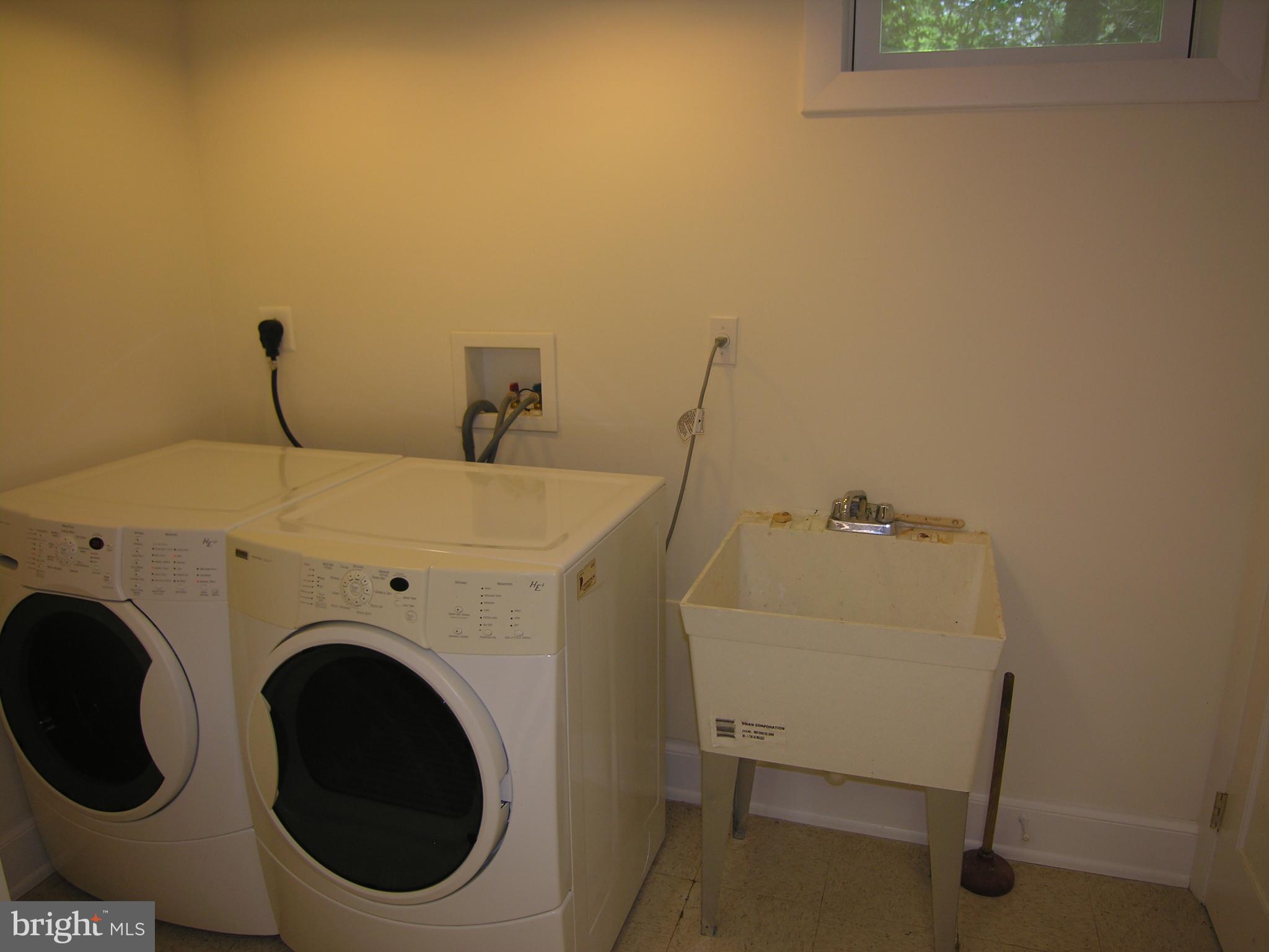 120 Ashton Road Ashton, MD 20861 - Photo 32 of 33 Laundry