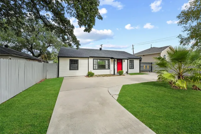 $205,000 | 6159 Belmark Street, Houston, TX 77033