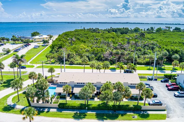 $324,900 | 1895 Northeast Media Avenue, Unit 8, Jensen Beach, FL 34957