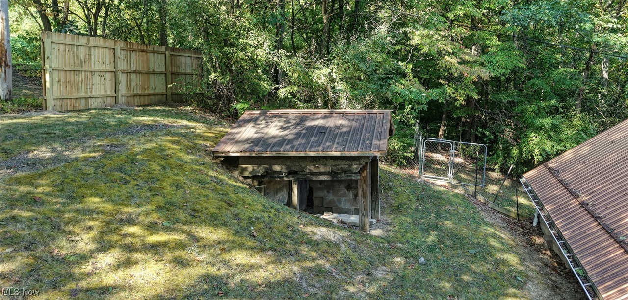 2227 Elk Road Southwest Carrollton, OH 44615 - Photo 12 of 40 View of yard