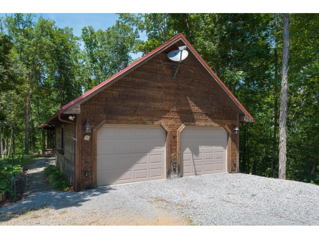 183 Jacksbluff Road New Tazewell, TN 37825 - Photo 2 of 20 Photo 2