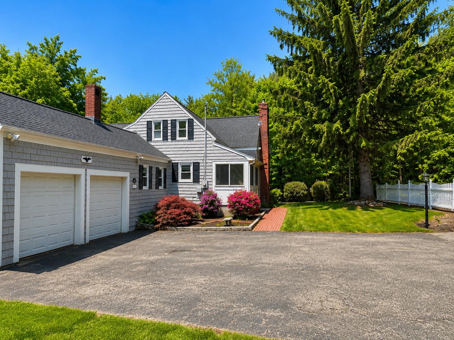 30 Ridge Road Nashua, NH 03062 - Photo 2 of 26