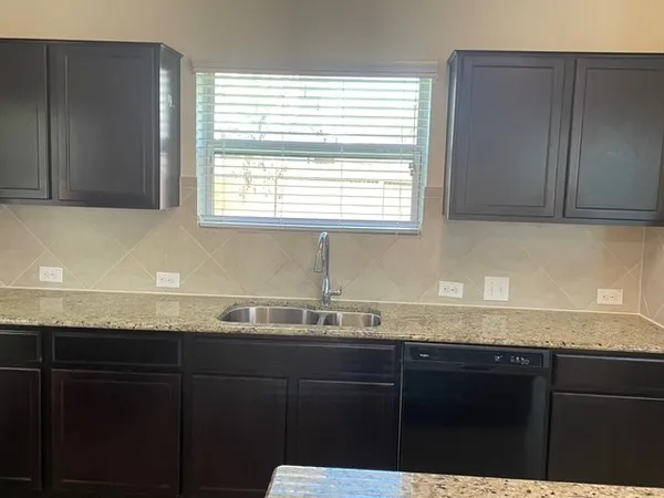 $2,295 | 10125 Gertrudis Loop, Austin, TX 78747