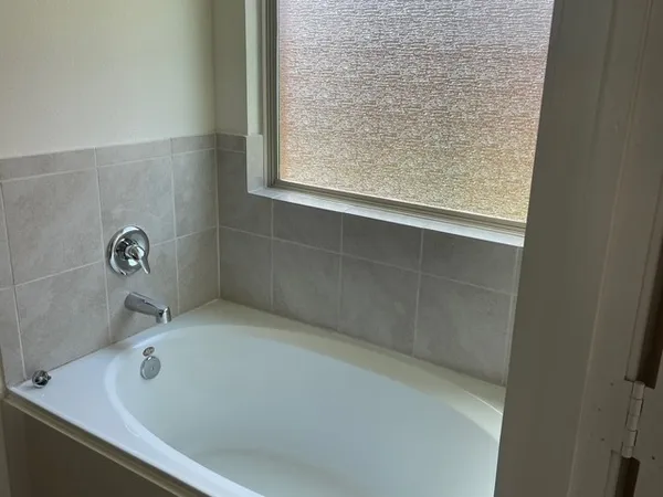 $2,295 | 10125 Gertrudis Loop, Austin, TX 78747