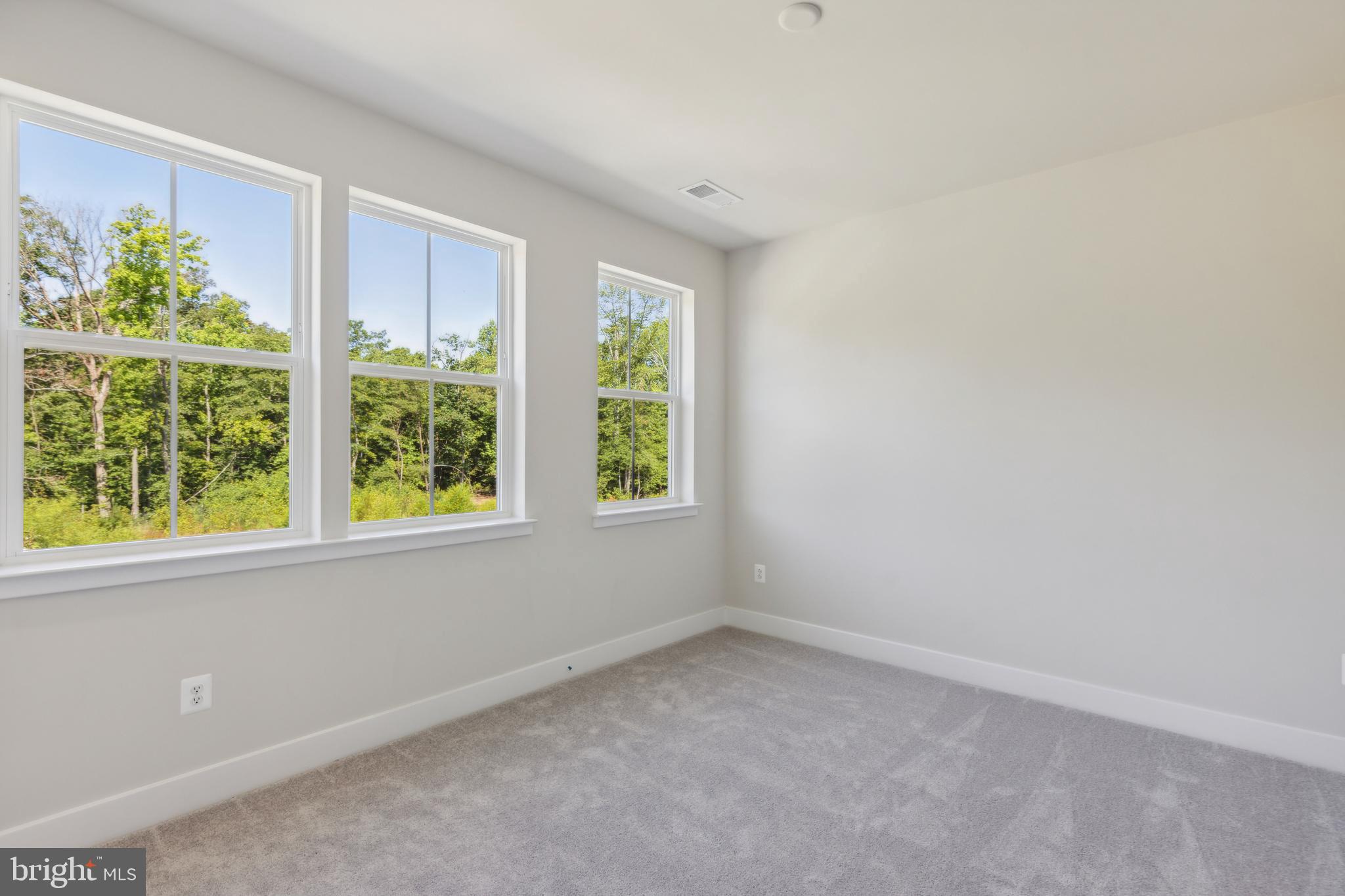 113 Stilly Way Annapolis, MD 21403 - Photo 8 of 13 an empty room with a window