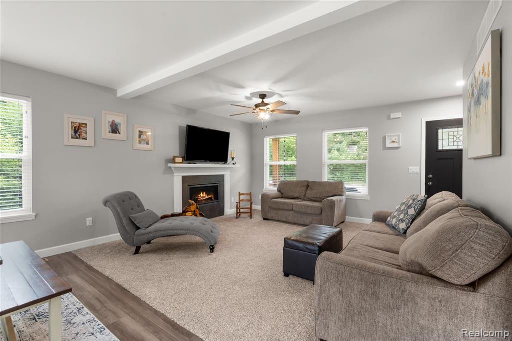 2230 Briar Ridge Wolverine Lake, MI 48390 - Photo 7 of 44