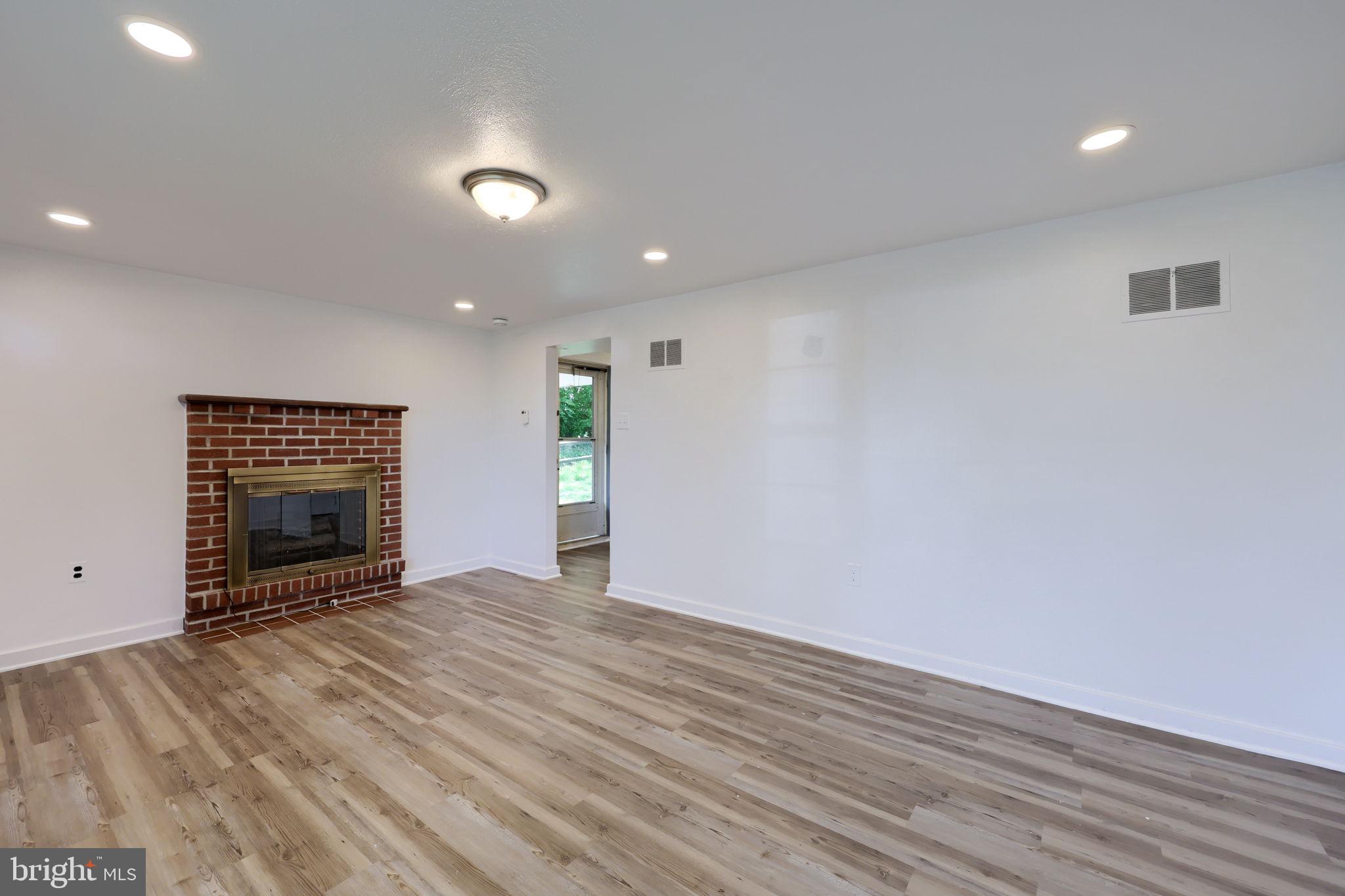 115 Cooper Street Manchester, PA 17345 - Photo 7 of 19