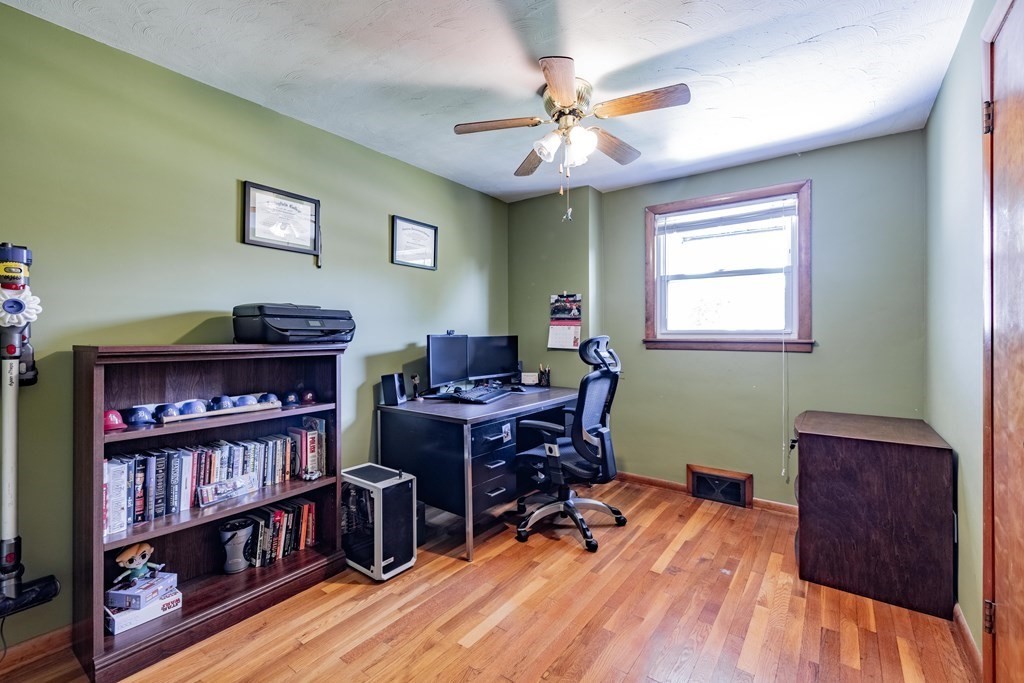 1455 Wilbraham Road Springfield, MA 01119 - Photo 21 of 34