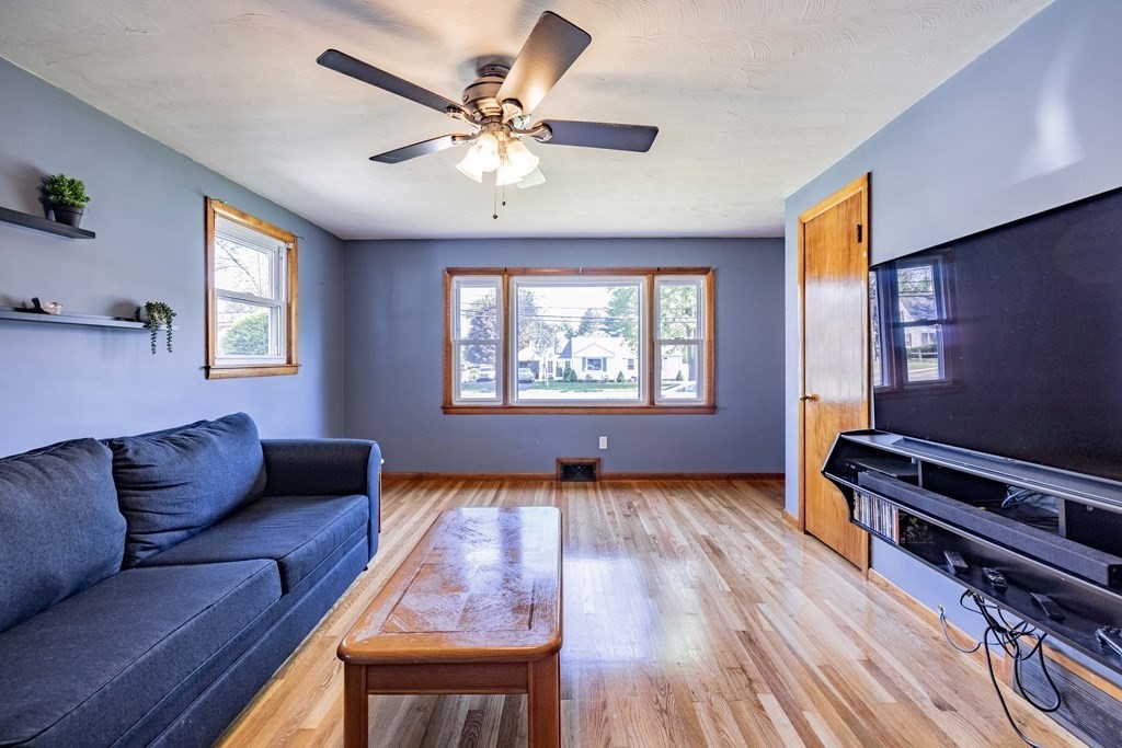 1455 Wilbraham Road Springfield, MA 01119 - Photo 5 of 34