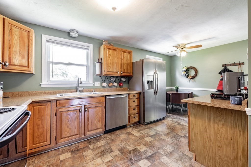 1455 Wilbraham Road Springfield, MA 01119 - Photo 9 of 34