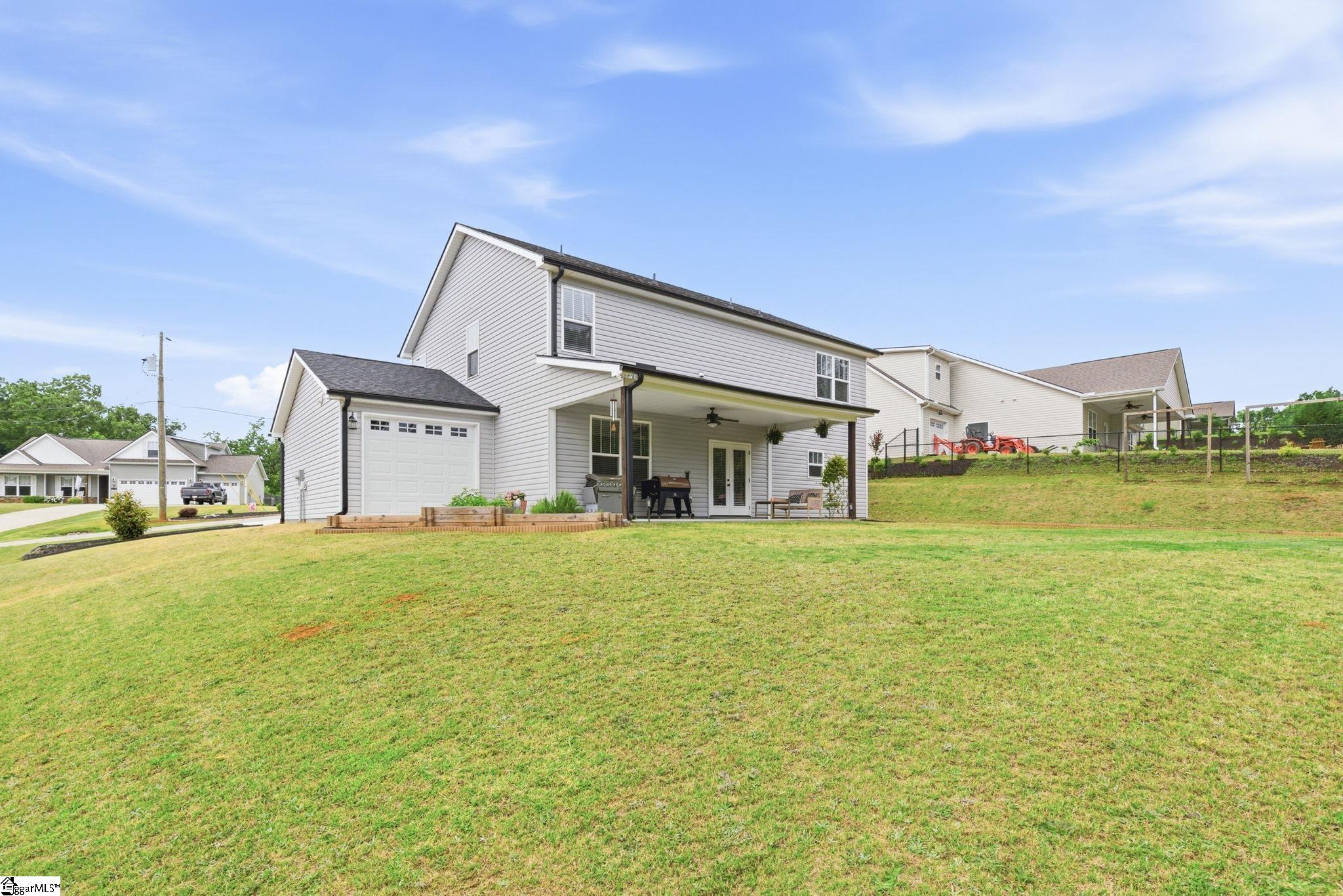 114 Inlet Pointe Drive Anderson, SC 29625 - Photo 2 of 46