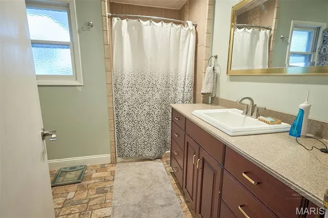 $295,000 | 6610 US Highway 63, Houston, MO 65483