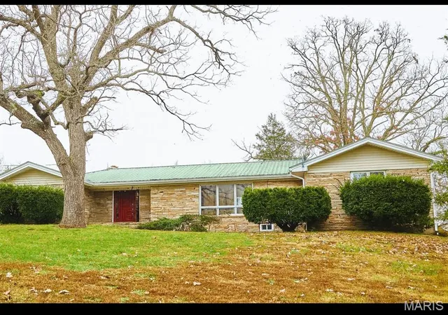 $295,000 | 6610 US Highway 63, Houston, MO 65483