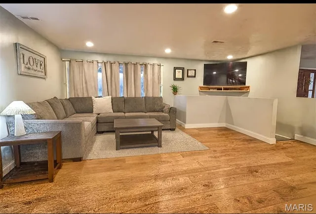 $299,000 | 6610 US Highway 63, Houston, MO 65483