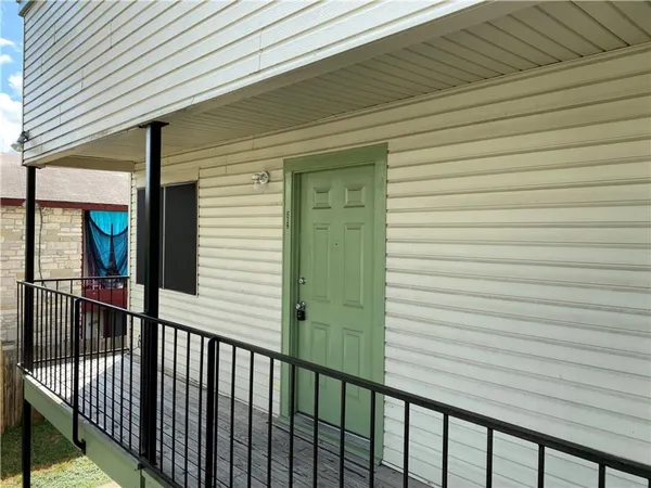 $799 | 4314 Gillis Street, Unit 211, Austin, TX 78704