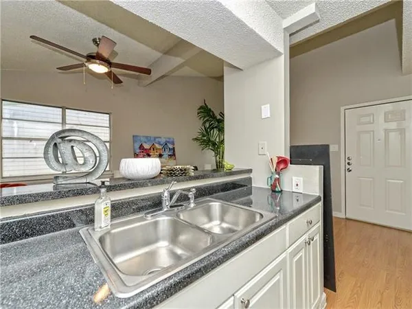 $825 | 4314 Gillis Street, Unit 211, Austin, TX 78704