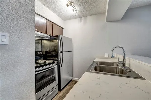 $825 | 4314 Gillis Street, Unit 211, Austin, TX 78704