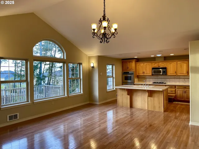 $739,000 | 2180 Hayes Street, North Bend, OR 97459