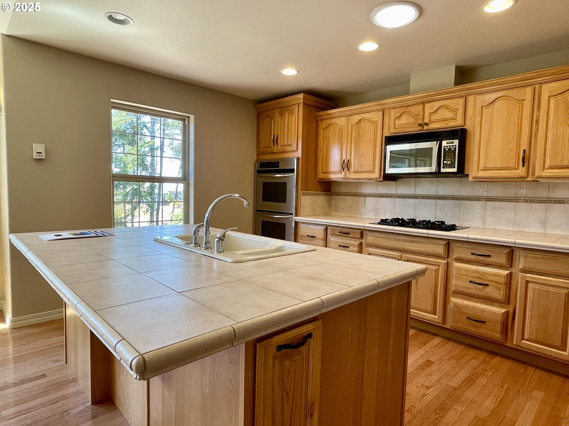 2180 Hayes Street North Bend, OR 97459 - Photo 16 of 47