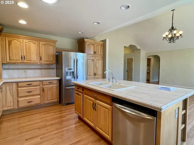 $739,000 | 2180 Hayes Street, North Bend, OR 97459