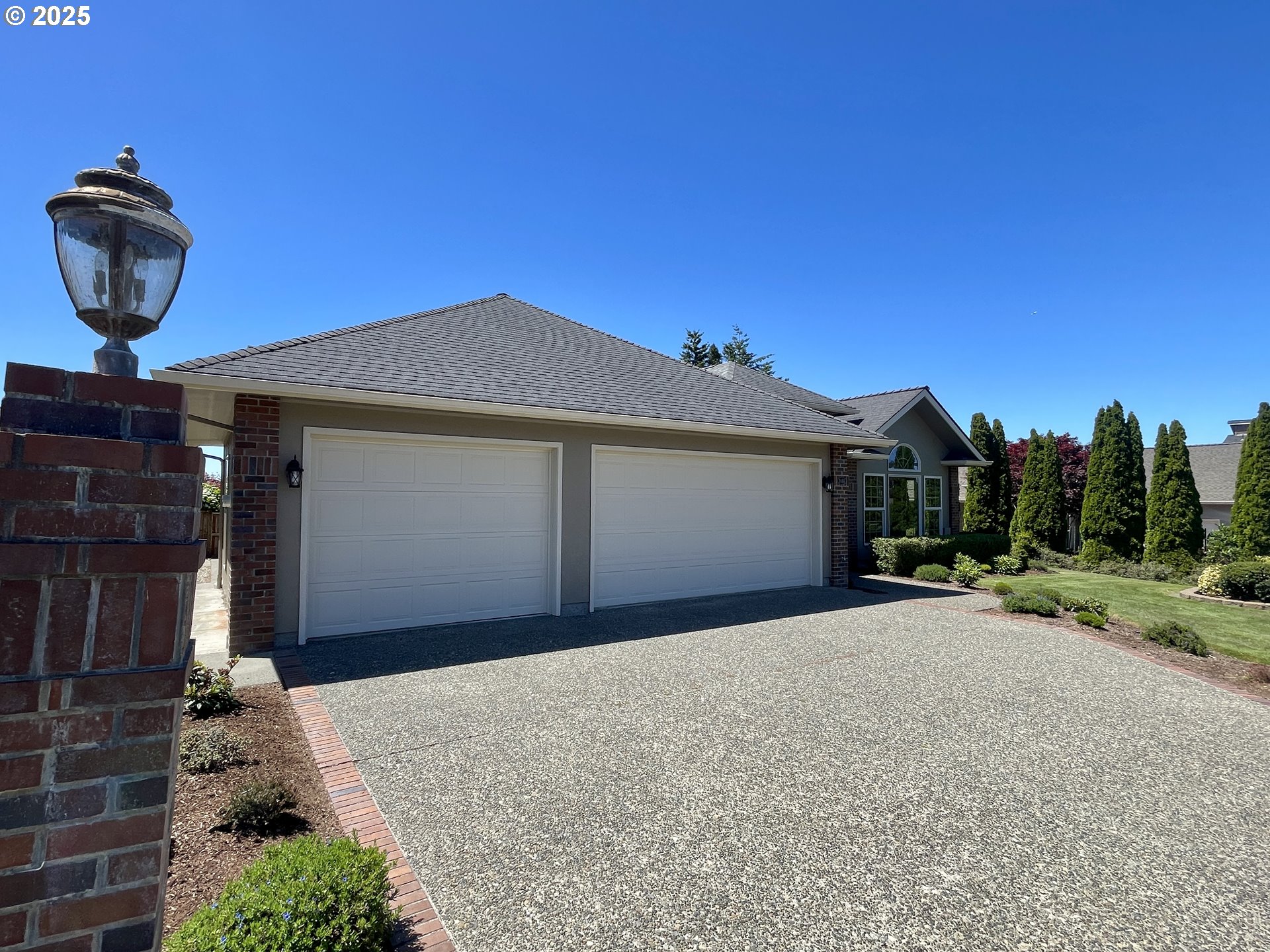 2180 Hayes Street North Bend, OR 97459 - Photo 3 of 47