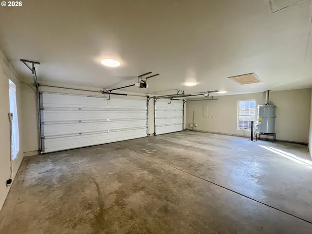 $739,000 | 2180 Hayes Street, North Bend, OR 97459