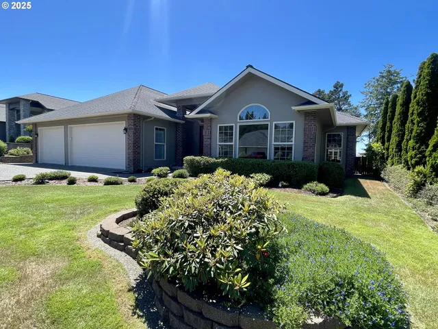 $739,000 | 2180 Hayes Street, North Bend, OR 97459