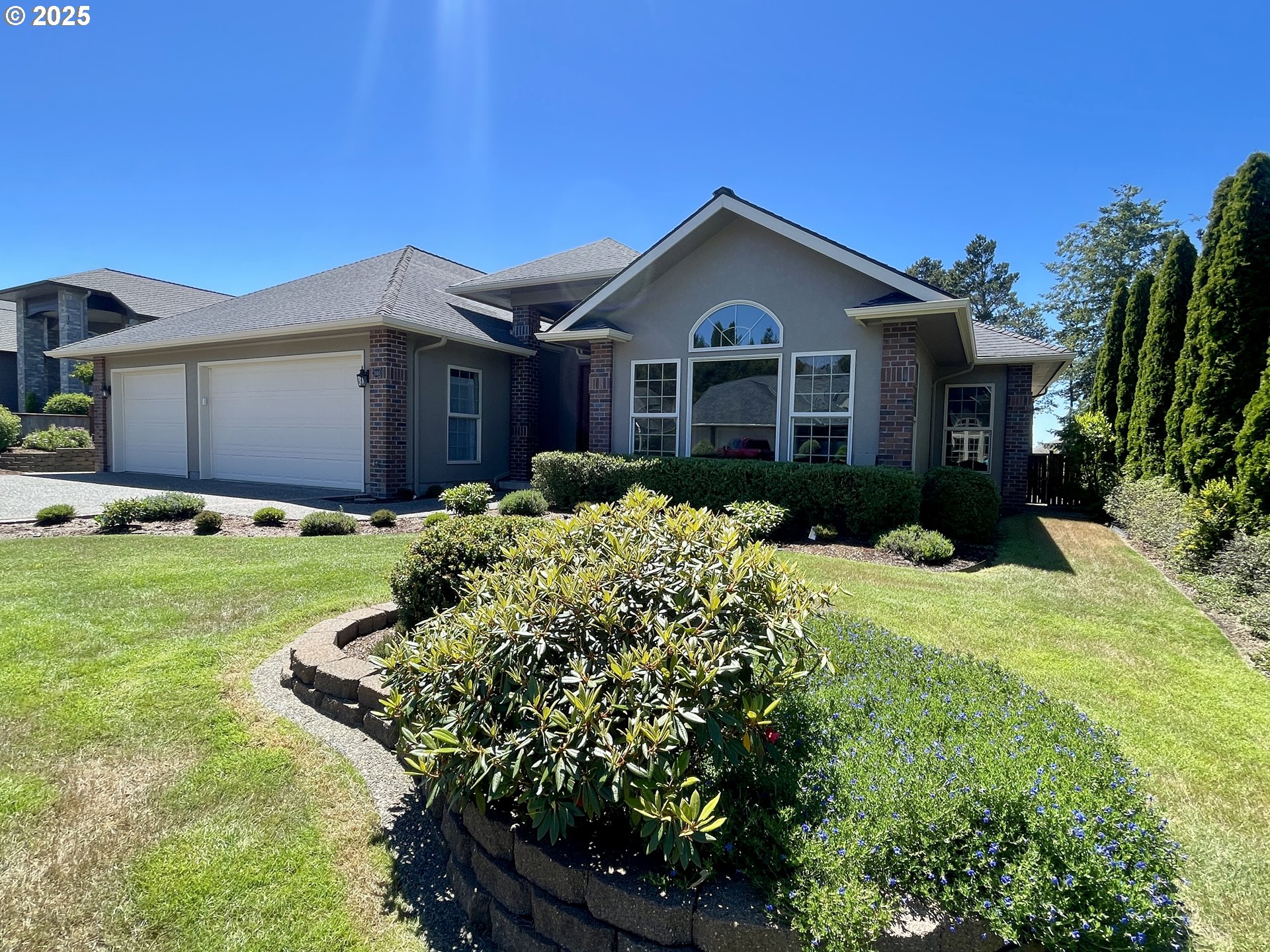 2180 Hayes Street North Bend, OR 97459 - Photo 6 of 47