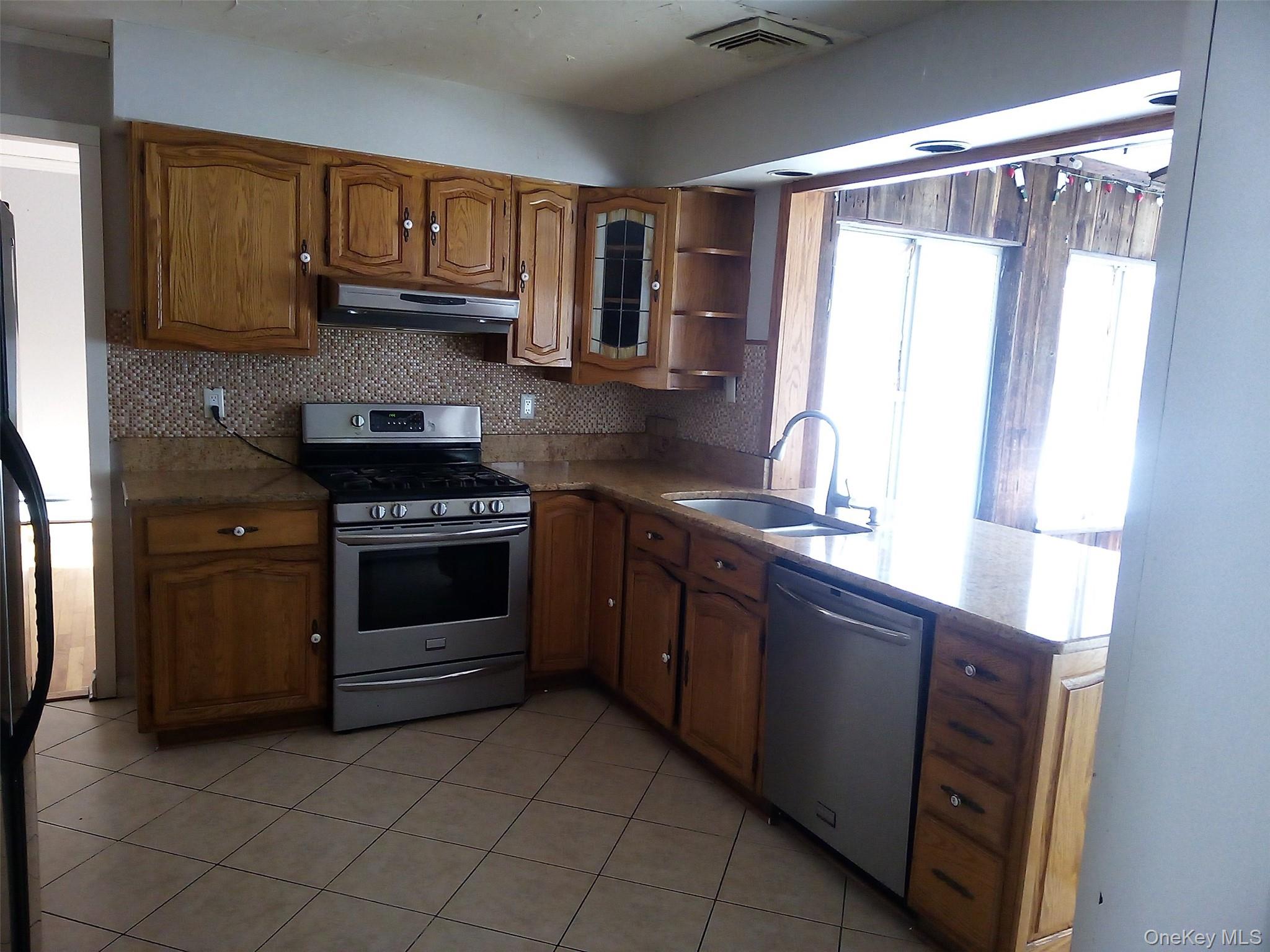 107 Barnes Road Washingtonville, NY 10992 - Photo 7 of 11