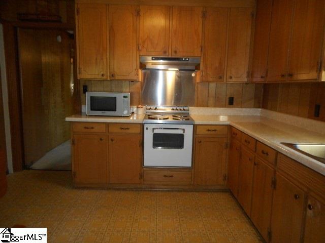 524 Springdale Drive Clinton, SC 29325 - Photo 15 of 30 Gallery Image 15