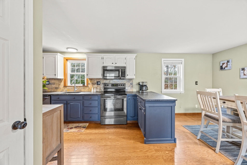 94 Bakers Pond Road Orleans, MA 02653 - Photo 7 of 41 Gallery Image 7