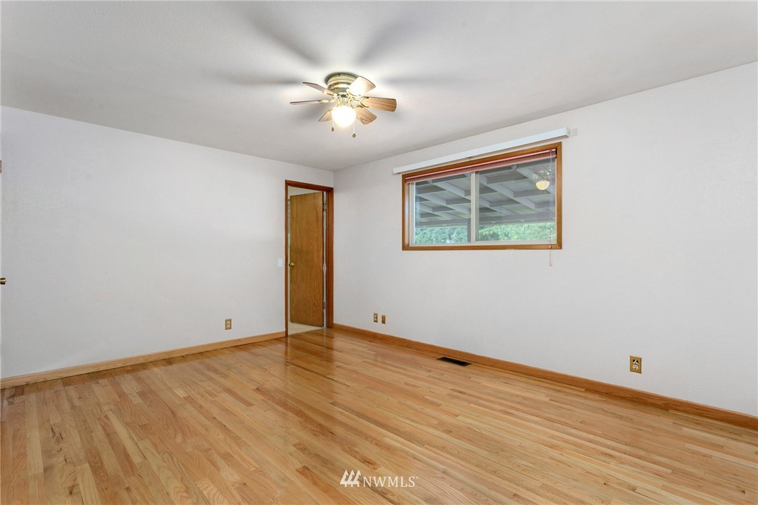 9622 South 177th Street Renton, WA 98055 - Photo 12 of 25