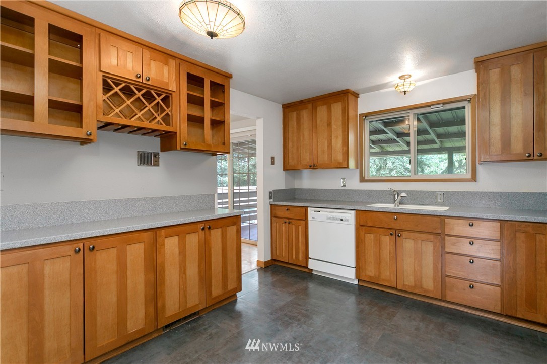 9622 South 177th Street Renton, WA 98055 - Photo 9 of 25