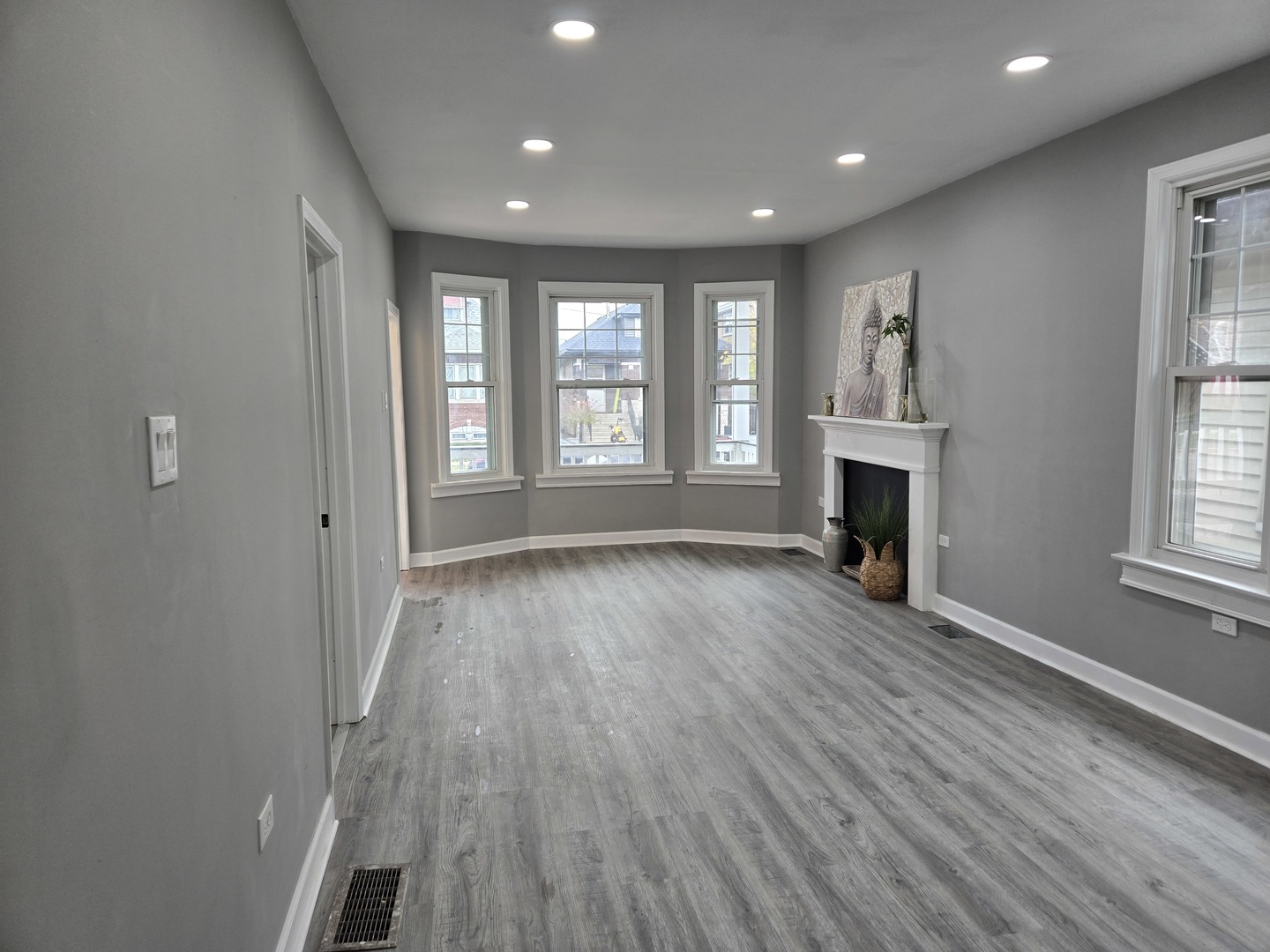 6136 South Keating Avenue Chicago, IL 60629 - Photo 7 of 26 Gallery Image 7