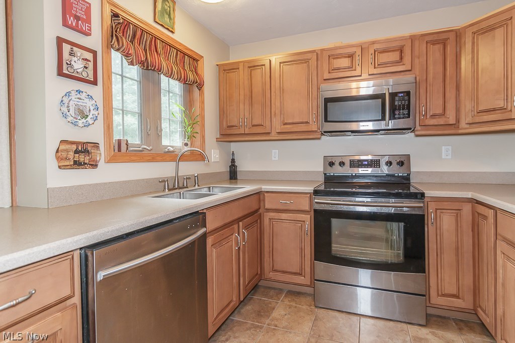 792 State Road Geneva, OH 44041 - Photo 7 of 24 Gallery Image 7