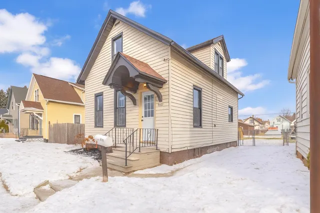 $199,900 | 1623 South 13th Street, Sheboygan, WI 53081