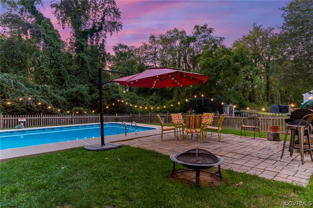3800 Benton Avenue Richmond, VA 23222 - Photo 21 of 26 a view of a backyard with sitting area