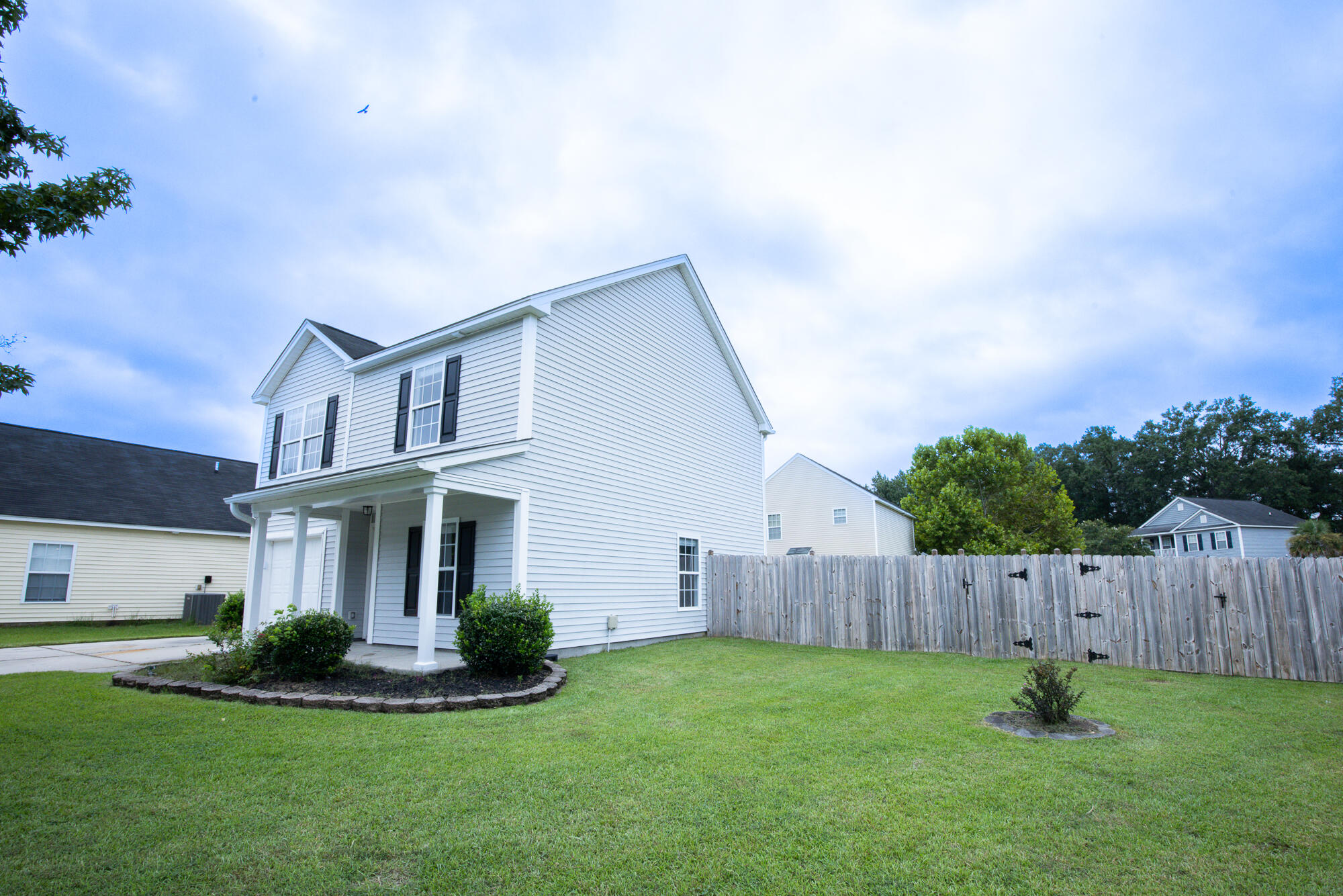 346 Briarbend Road Goose Creek, SC 29445 - Photo 3 of 18 Briarbend Right Side View