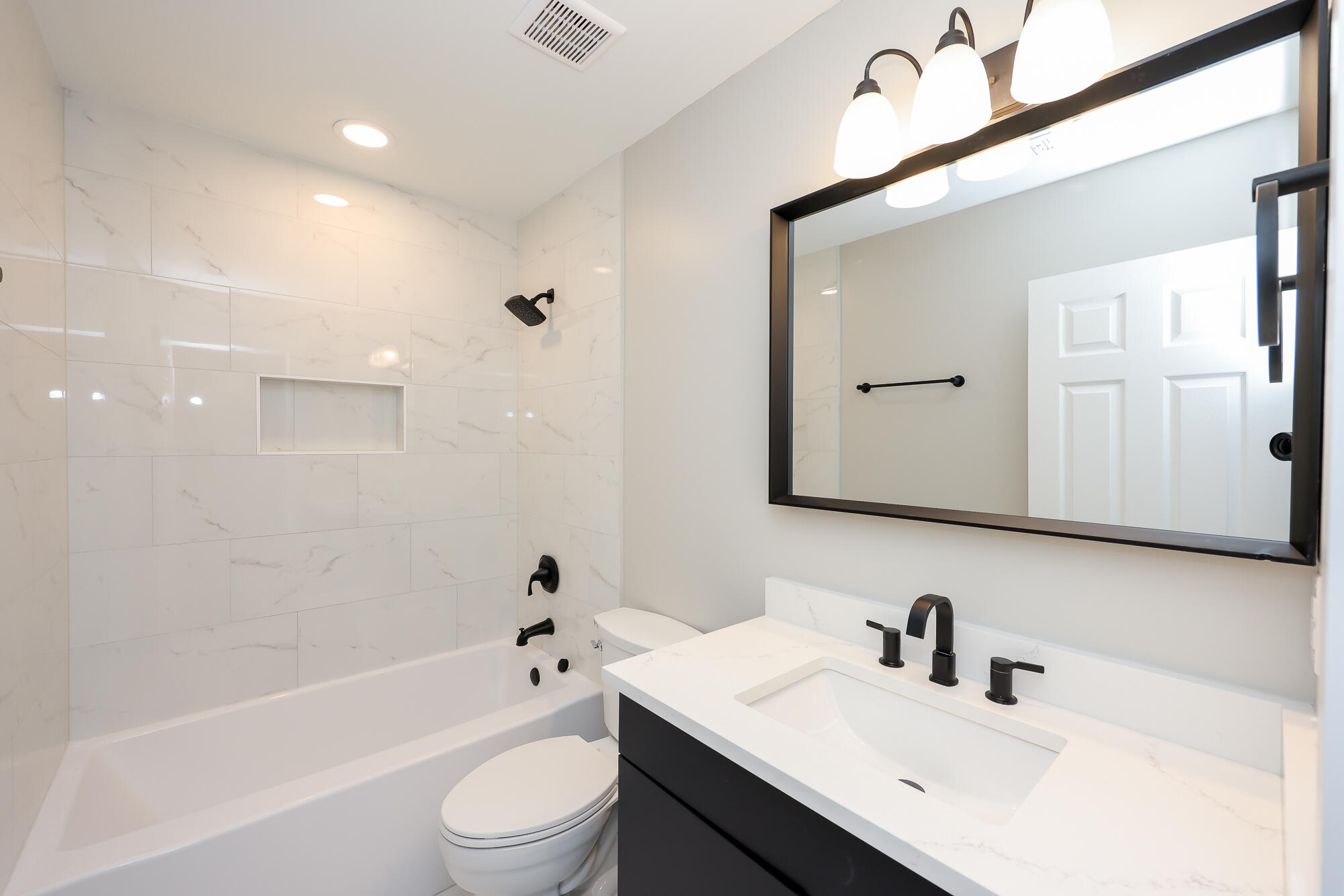 346 Briarbend Road Goose Creek, SC 29445 - Photo 9 of 18 Bathroom 1