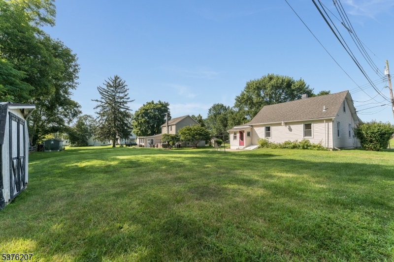 6 Franklin Street Washington, NJ 07882 - Photo 4 of 38 a front view of house with yard and green space