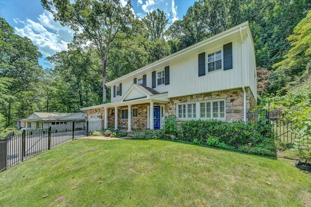 a picture of a bathroom with a sink