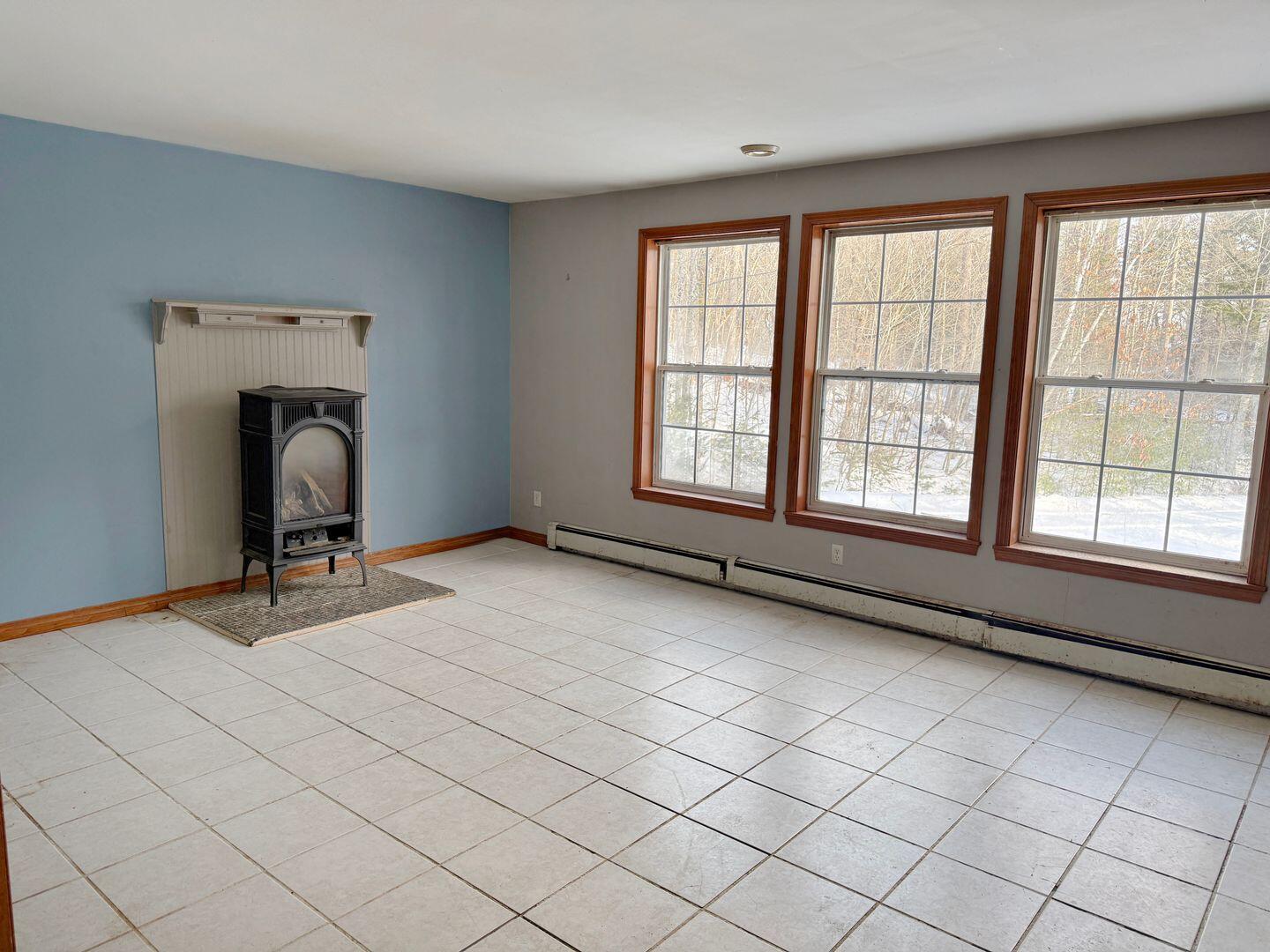 358 Cardville Road Greenbush, ME 04418 - Photo 6 of 17 Livingroom
