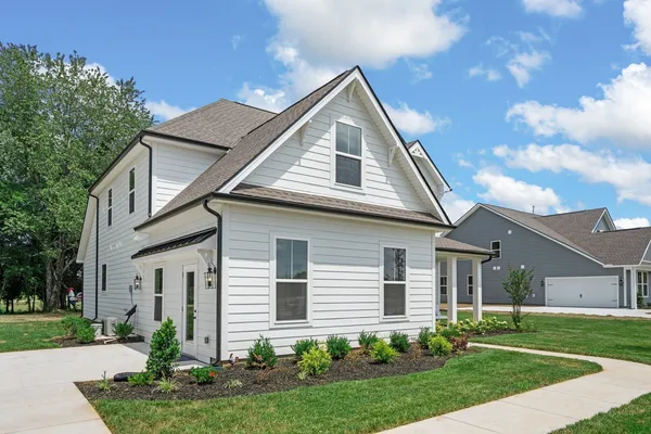 $545,102 | 1435 Charles Drive, Chapel Hill, TN 37034