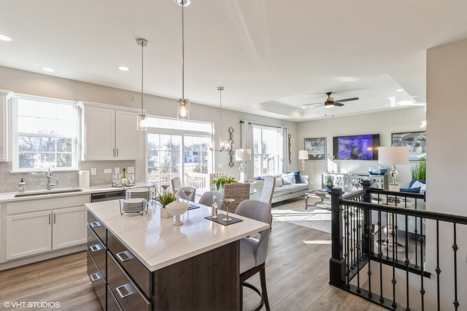 572 Madison Lane Elgin, IL 60123 - Photo 6 of 22